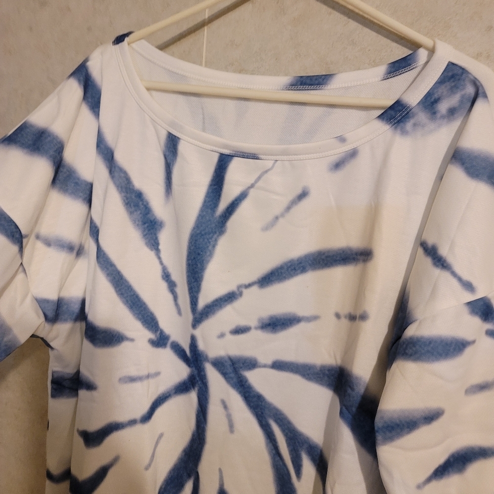 Women's 2X Sweat Shirt Blue and White
